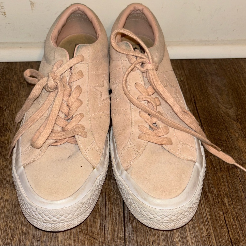 Pink converse sneakers soft low top size 9
